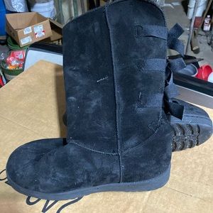 Women’s snow boots